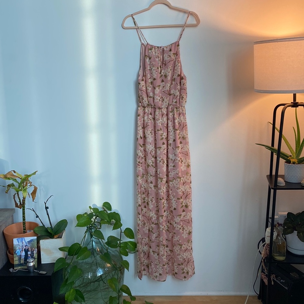 Floral Pink Forever 21 Maxi Dress Size Small